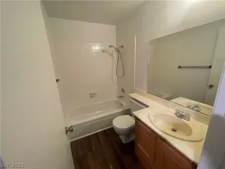 Photo #3: 2458549 Listing 