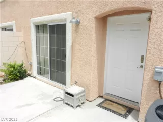 Photo #2: 2458619 Listing 