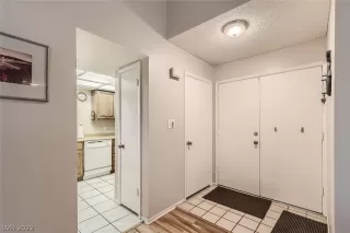 Photo #2: 2458626 Listing 