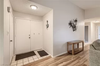 Photo #3: 2458626 Listing 