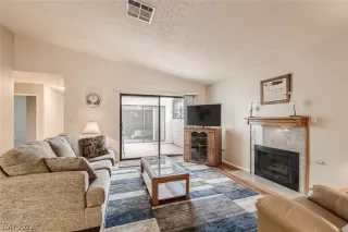 Photo #5: 2458626 Listing 