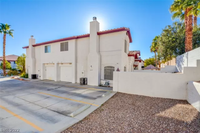 MLS: 2458632 Condo For Sale