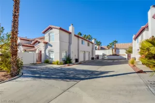 Photo #1: 2458632 Listing