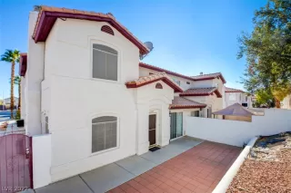 Photo #2: 2458632 Listing