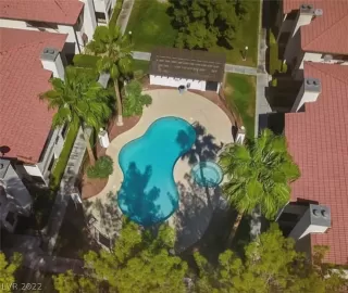 Photo #1: 2458646 Listing 