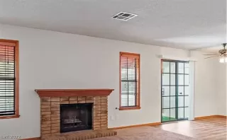 Photo #4: 2458646 Listing 