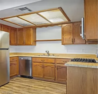 Photo #6: 2458646 Listing 