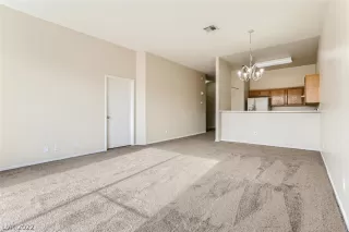 Photo #5: 2458647 Listing 