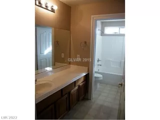 Photo #5: 2458684 Listing 