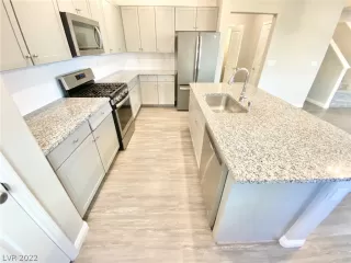 Photo #6: 2458750 Listing 