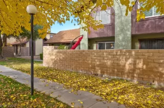 Photo #2: 2458785 Listing 