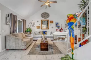 Photo #4: 2458785 Listing 