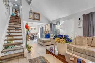 Photo #6: 2458785 Listing 