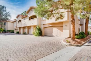 Photo #1: 2458792 Listing