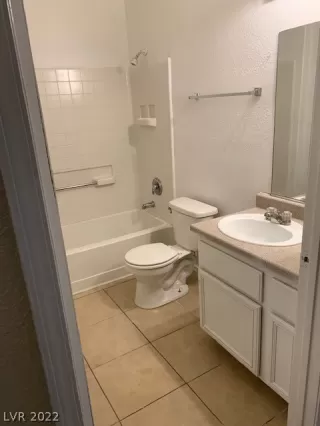 Photo #3: 2458829 Listing