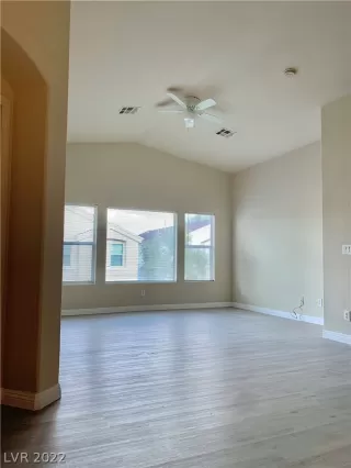 Photo #3: 2458847 Listing 