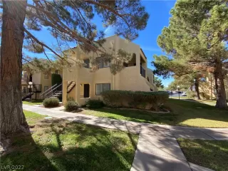 Photo #2: 2458861 Listing 