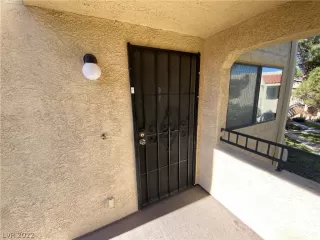 Photo #3: 2458861 Listing 