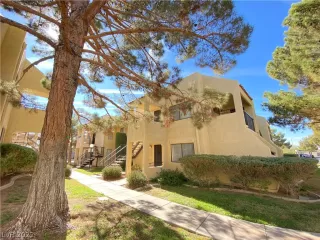 Photo #6: 2458861 Listing 