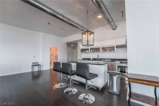 Photo #6: 2458881 Listing 