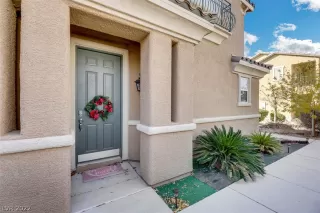 Photo #3: 2458882 Listing