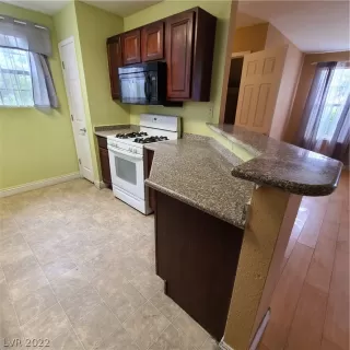 Photo #4: 2458883 Listing 