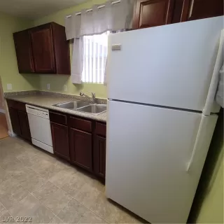 Photo #5: 2458883 Listing 