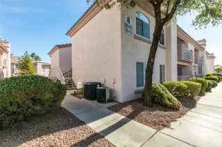 Photo #4: 2458895 Listing 