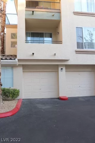 Photo #1: 2458913 Listing