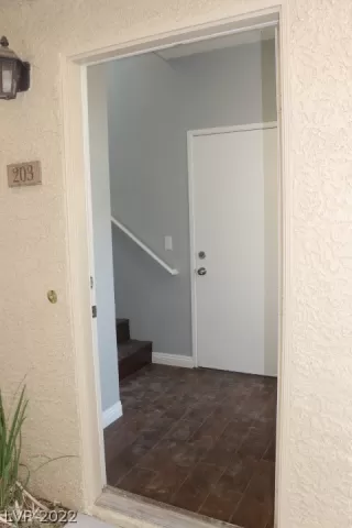 Photo #3: 2458913 Listing