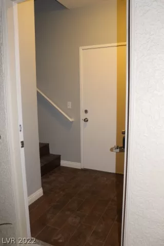 Photo #4: 2458913 Listing