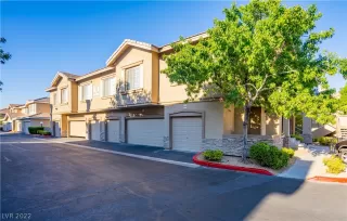 Photo #1: 2458917 Listing 