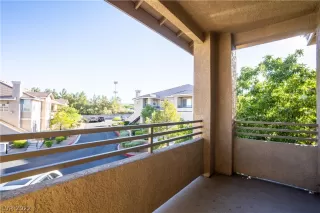 Photo #4: 2458917 Listing 