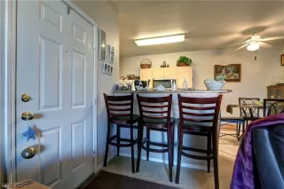 Photo #6: 2458928 Listing