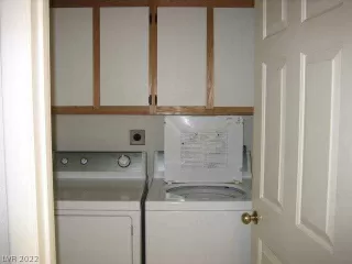 Photo #4: 2458934 Listing 