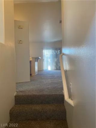 Photo #6: 2458940 Listing 