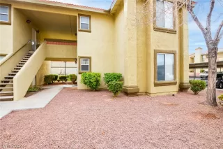 Photo #2: 2458953 Listing