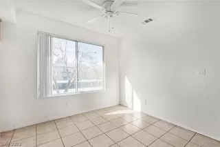 Photo #6: 2458953 Listing