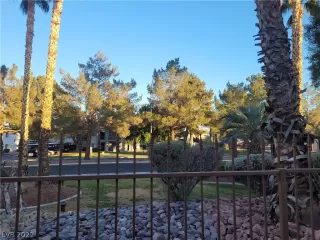 Photo #2: 2459002 Listing 
