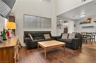 Photo #6: 2459044 Listing