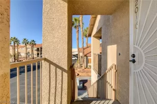 Photo #4: 2459073 Listing 