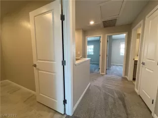 Photo #4: 2459083 Listing 