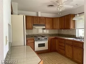 Photo #6: 2459084 Listing 