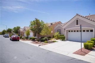 Photo #1: 2459087 Listing