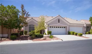 Photo #2: 2459087 Listing