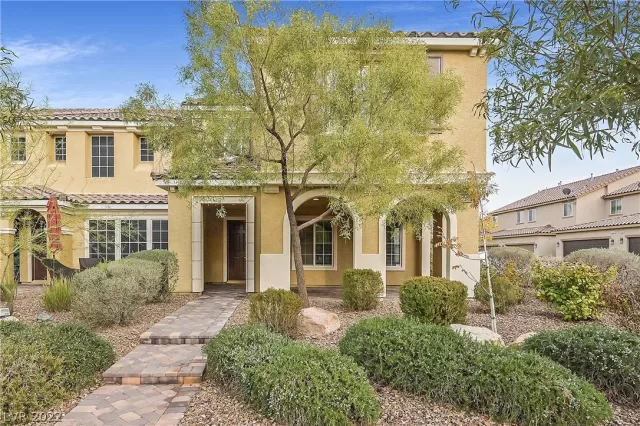 MLS: 2459122 Condo For Sale