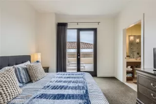 Photo #5: 2459130 Listing 