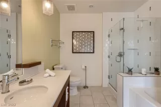 Photo #6: 2459130 Listing 