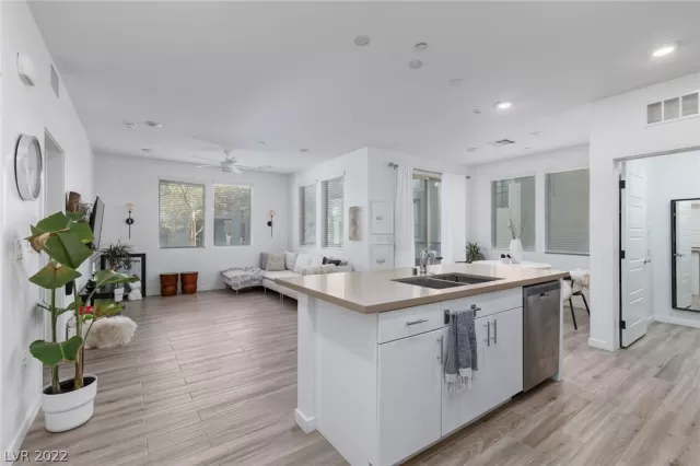 MLS: 2459137 Condo For Sale