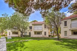 Photo #3: 2459203 Listing